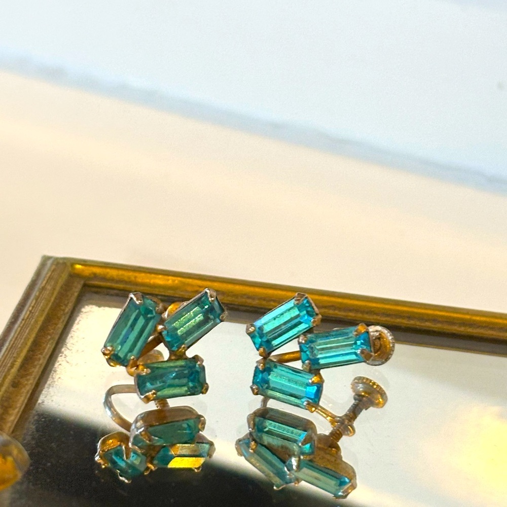 Vintage Art Deco Aquamarine Colored Earrings. Baguette | Screw On | Unique. EUC